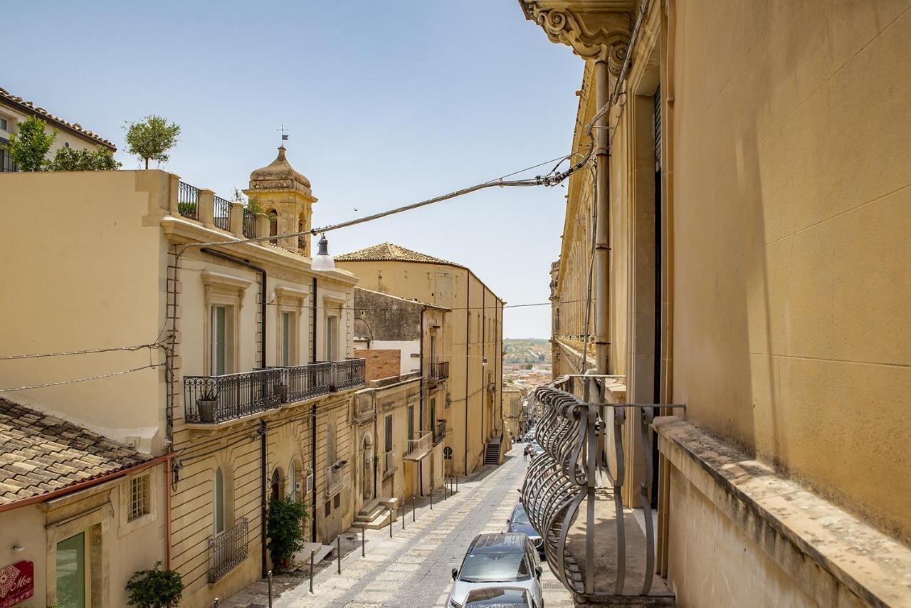 Cavour Apartments By Wonderful Italy Noto Extérieur photo